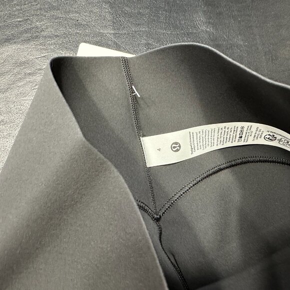 Lululemon Glow Up High Rise Tight Leggings - 25 " - NWT - Picture 4 of 5